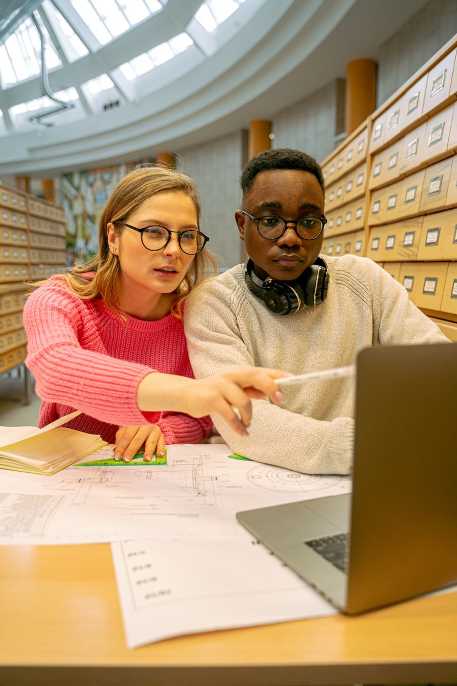 College and university students using a laptop