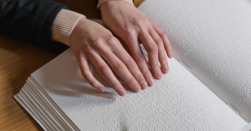 Norme PMR : Guide accessibilité handicapés 2026