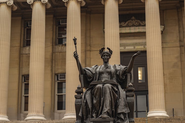 Alma Mater Sculpture In New York