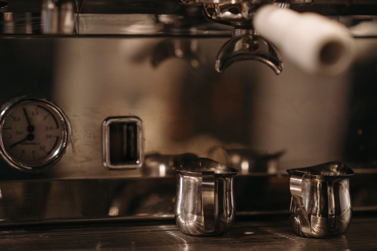 CM1662 full stainless-steel espresso machine, the model behind an Amazon USA Top-2 brand