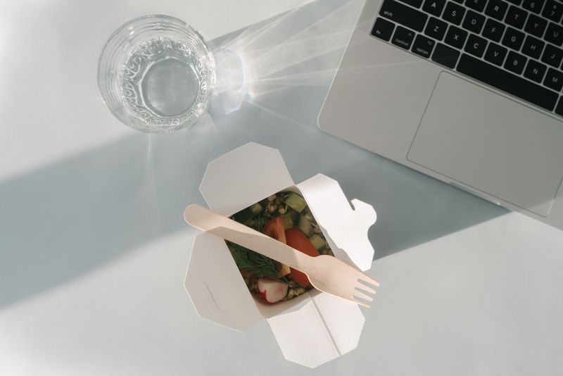 silicone divider inserts inside a plain rectangular container