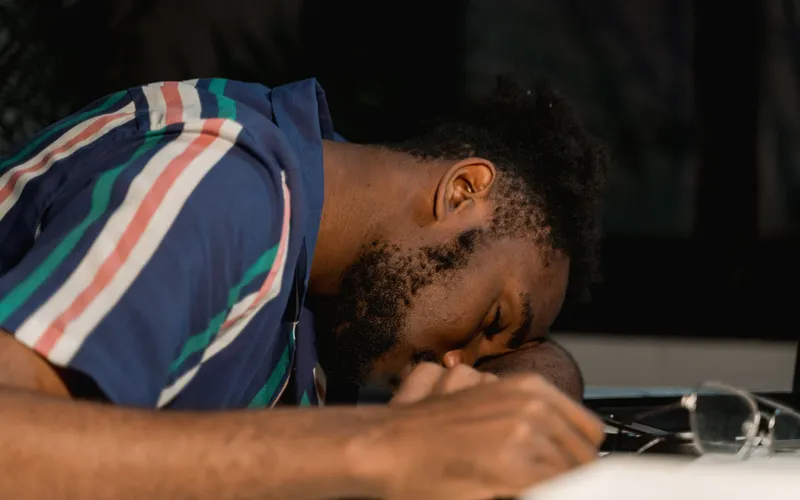 despertares nocturnos fragmentados ansiedad hiperactivacion sistema nervioso