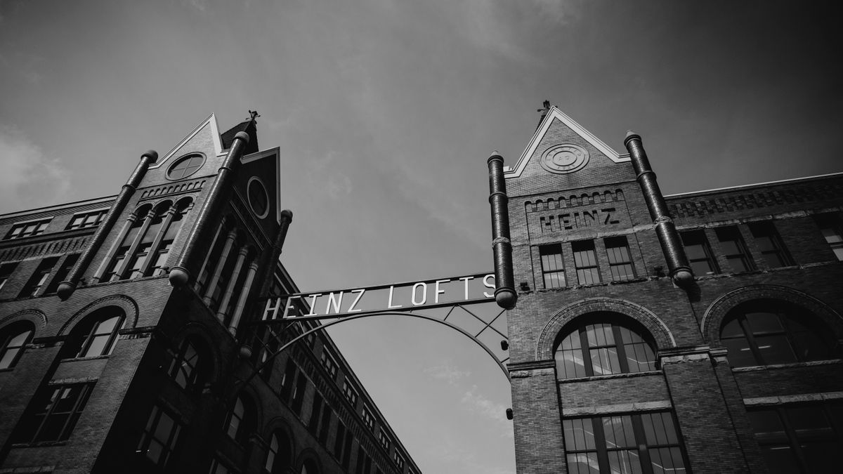 How to Enter Restaurant Freebies in Pittsburgh, Pennsylvania Without Scams