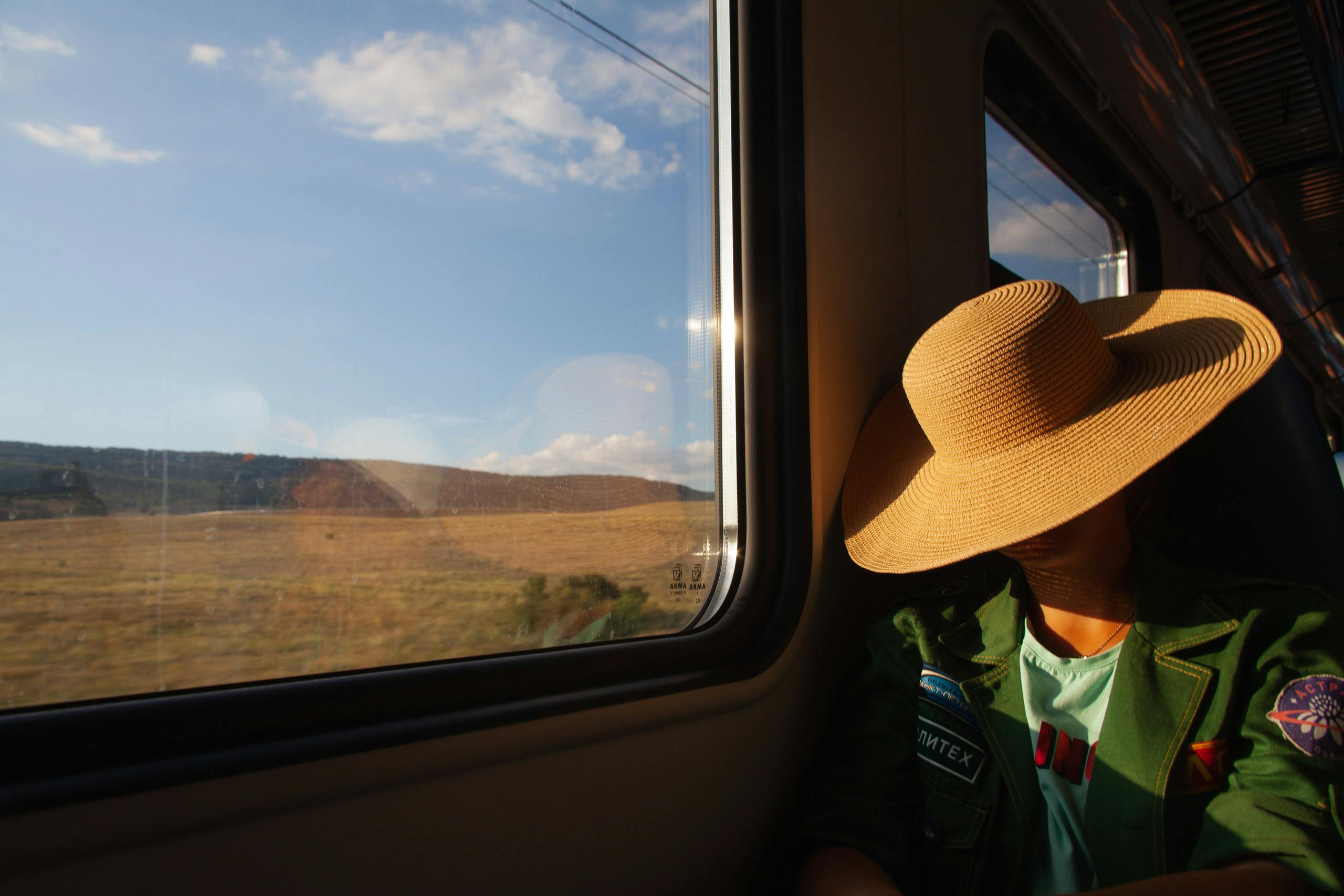 I spent a year traveling across Ireland on a budget. There were 4 spots I loved, and 2 that didn't live up to the hype. — Pho