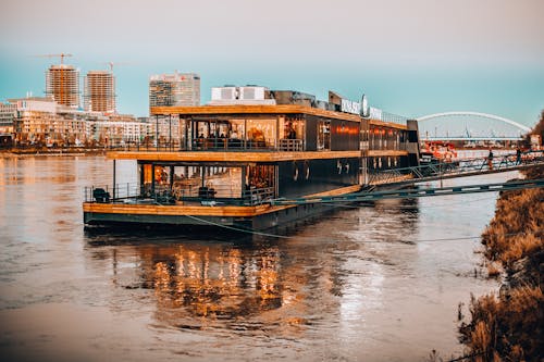 Luxury Restaurant in a Harbor 