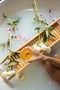 luxury bathroom accessories