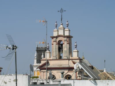 オードインカンス香水ボトル