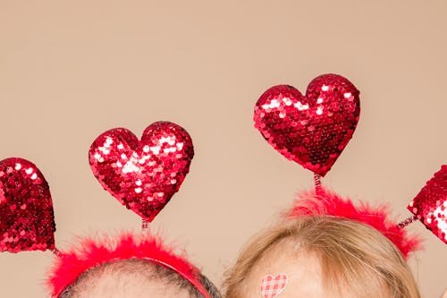 Foto profissional grátis de acessórios para cabeça, amor, arco de cabelo