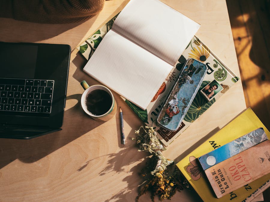 How do beginners make money selling on Amazon?