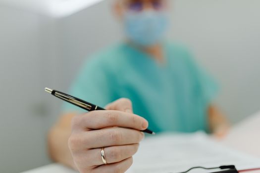 Noi reglementări pentru autorizarea asistenților medicali