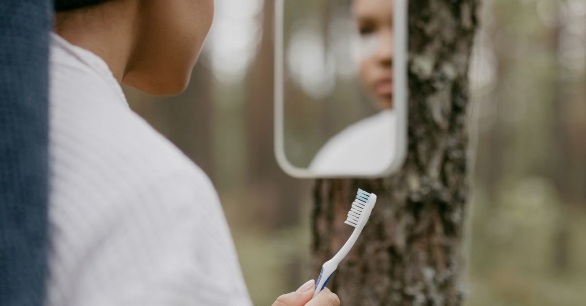 Generalized Moderate Chronic Periodontitis: Causes, Symptoms, and Treatment