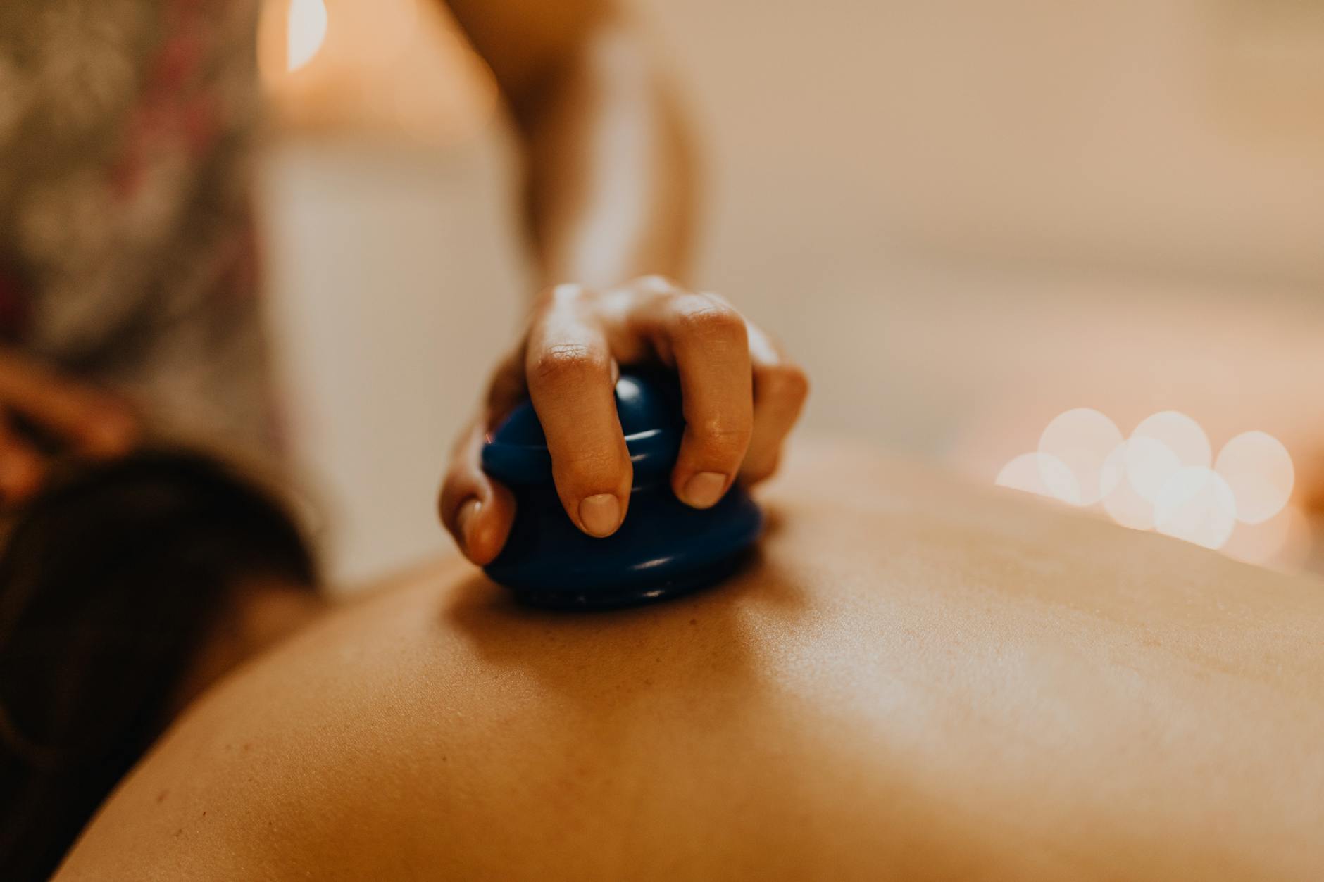 https://www.pexels.com/photo/examination-of-abdomen-6629523/