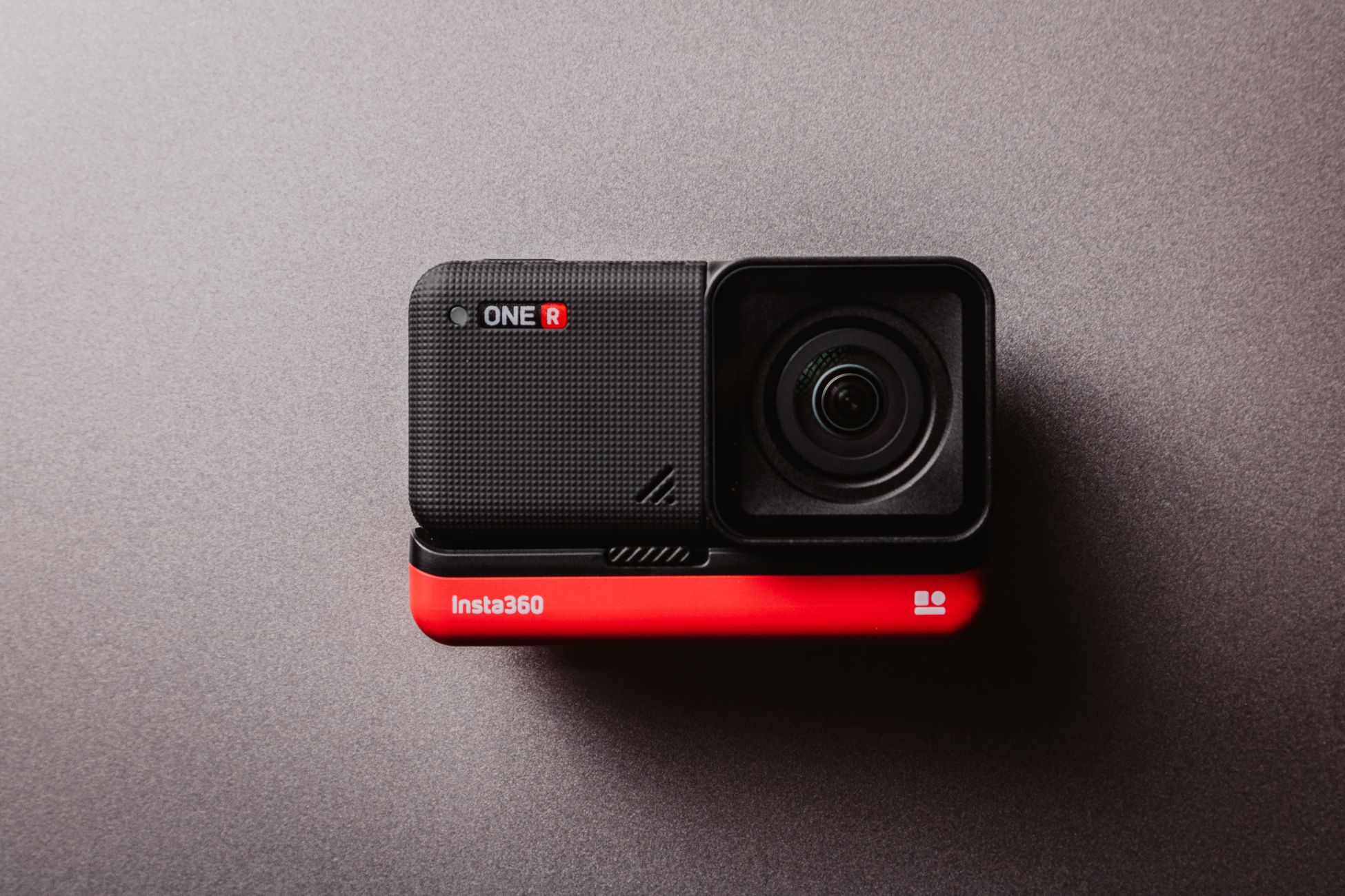 Insta360 kondigt Luna Ultra aan met twee lenzen en nieuwe microfoon