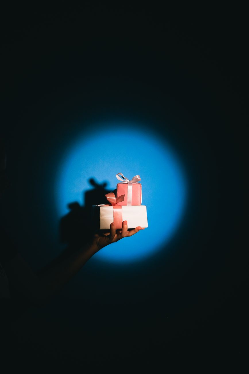 Generosity Stories Examine Rewards, Risks