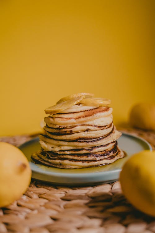 Photos gratuites de aliments, aliments sains, arrière-plan jaune