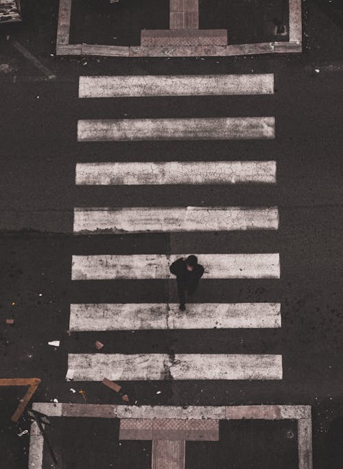 オーバーヘッドショット, 交差点, 人の無料の写真素材