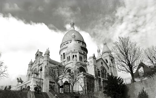 Free Greyscale Photography of Dome Building Stock Photo