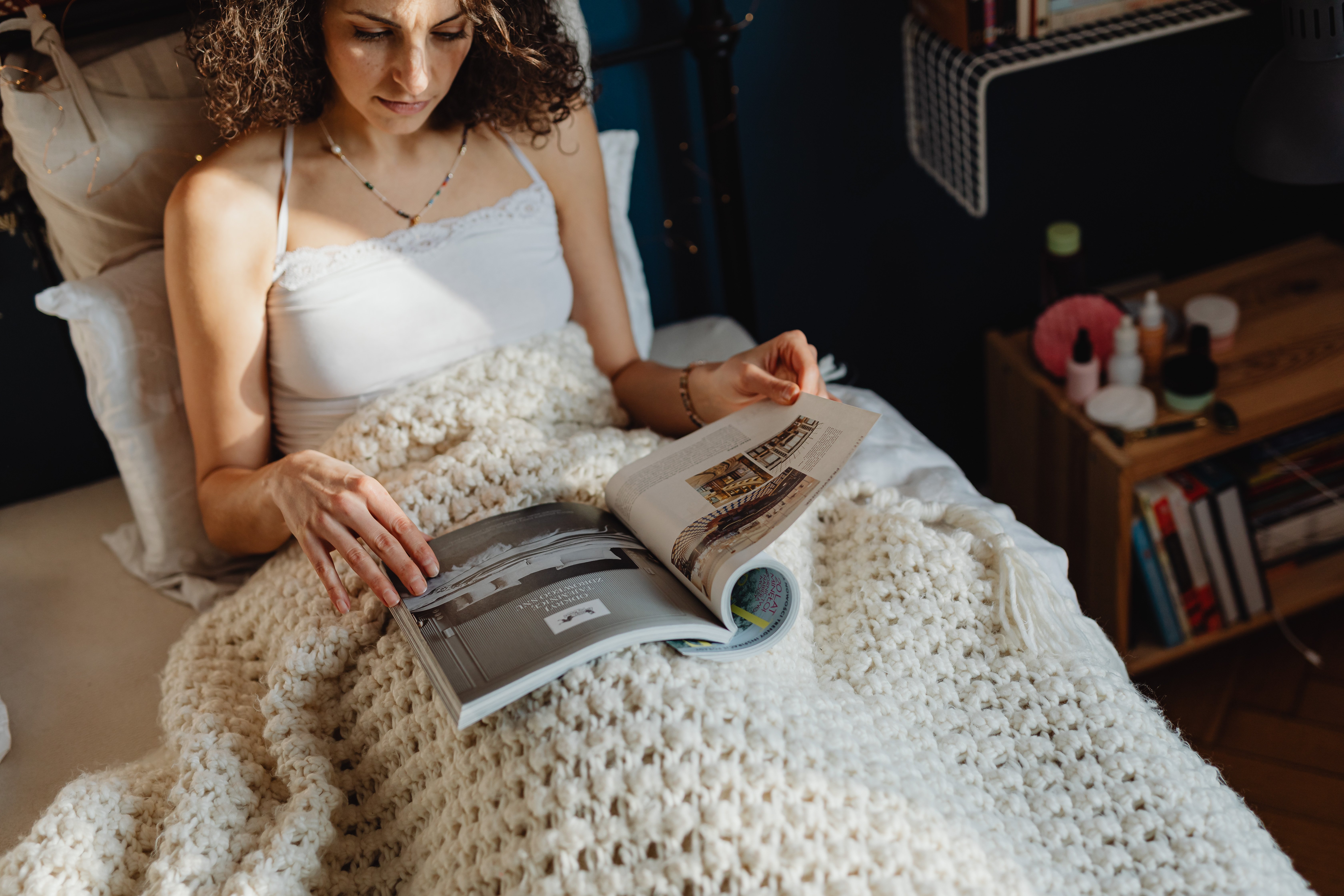 general lifestyle magazine cover — Photo by www.kaboompics.com on Pexels