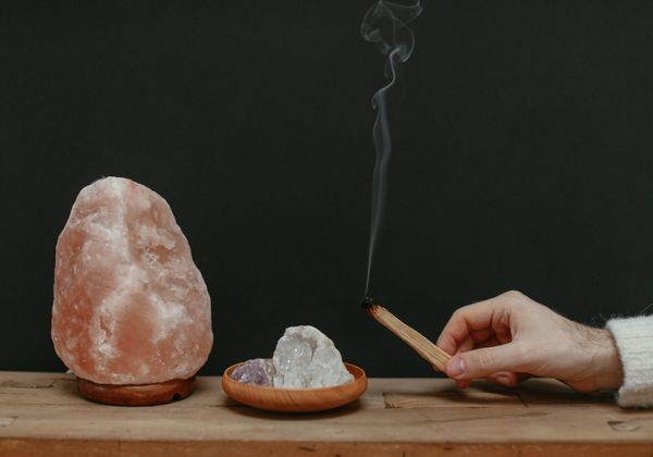 Himalayan salt and healing crystals for wellness