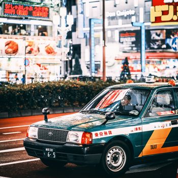 Rideshare Services (Uber/Lyft)