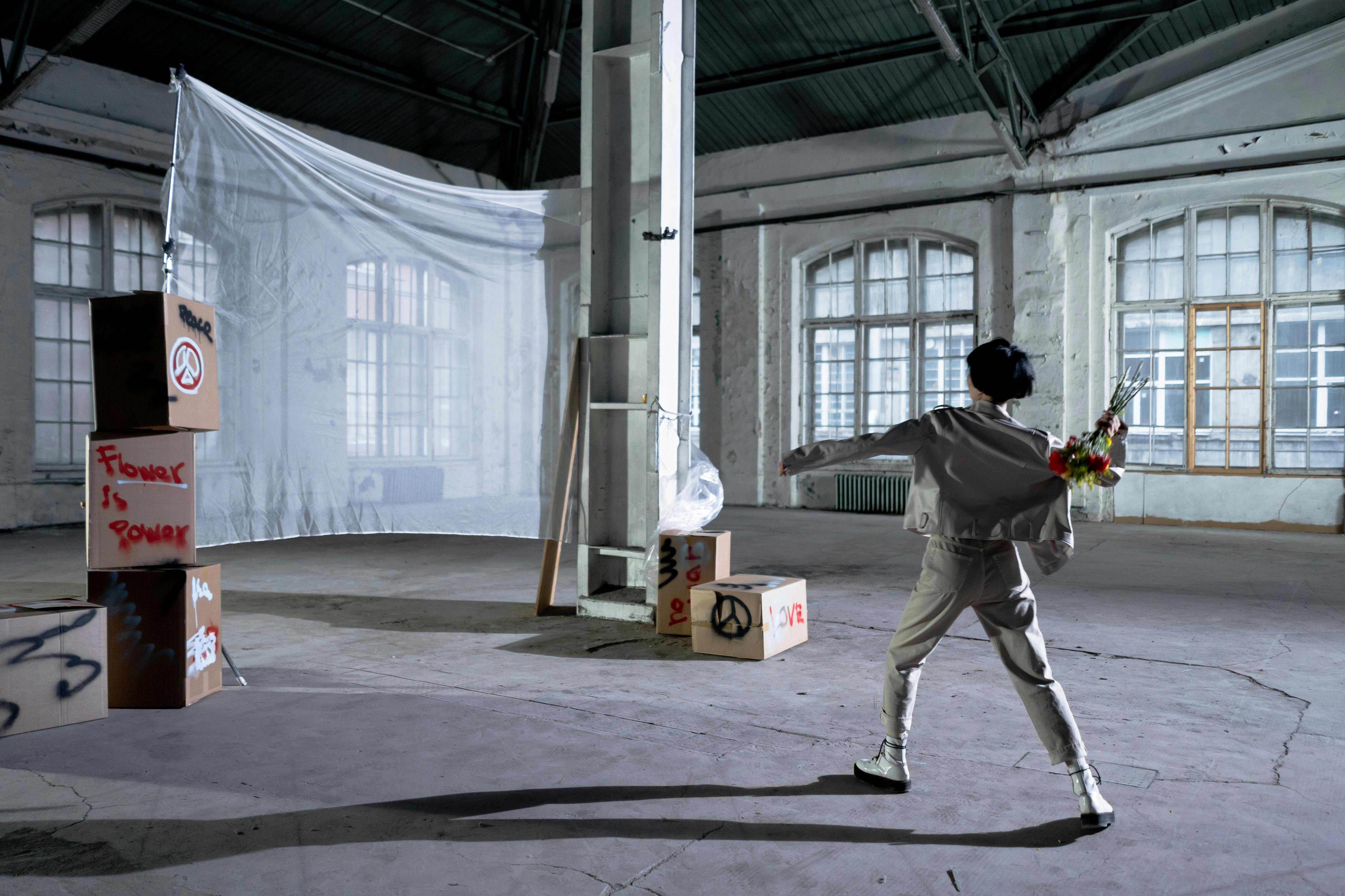 Perpaduan yang Tak Terduga: Grafiti dan Batik Jawa