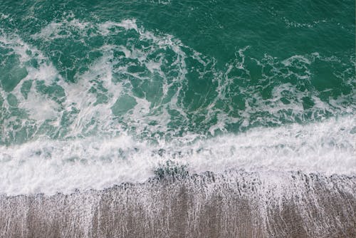 çarpmak, dalgalar, deniz içeren Ücretsiz stok fotoğraf