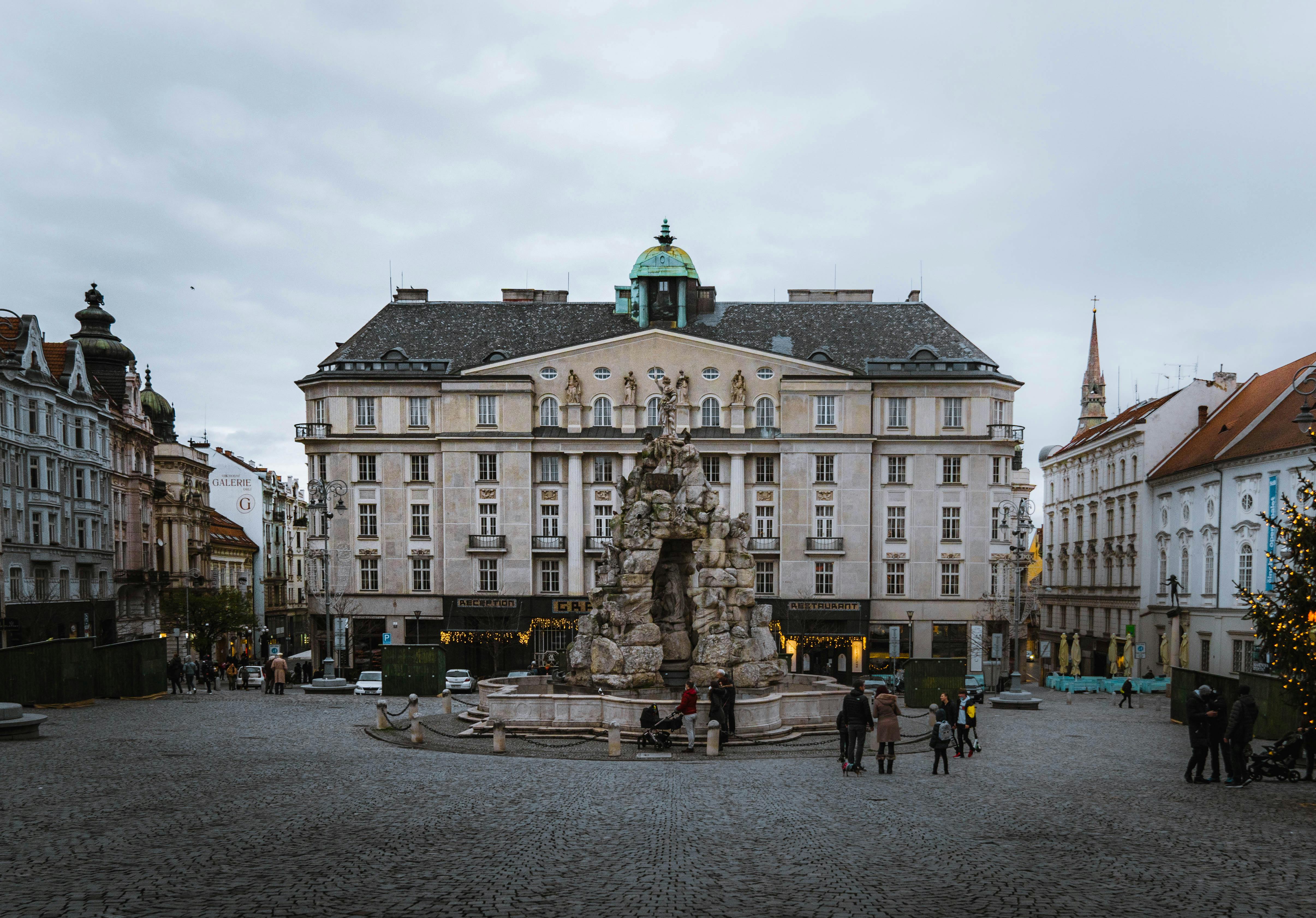 German Service Desk Specialist (1000€ Joining bonus!)