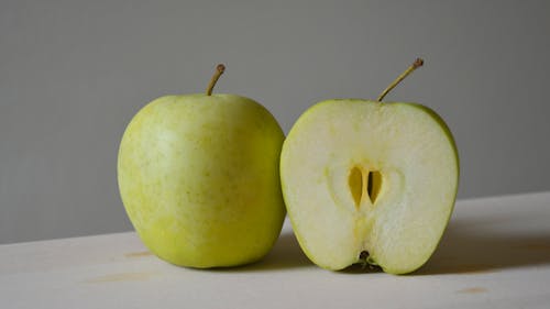 Free Close-Up Shot of Green Apples Stock Photo