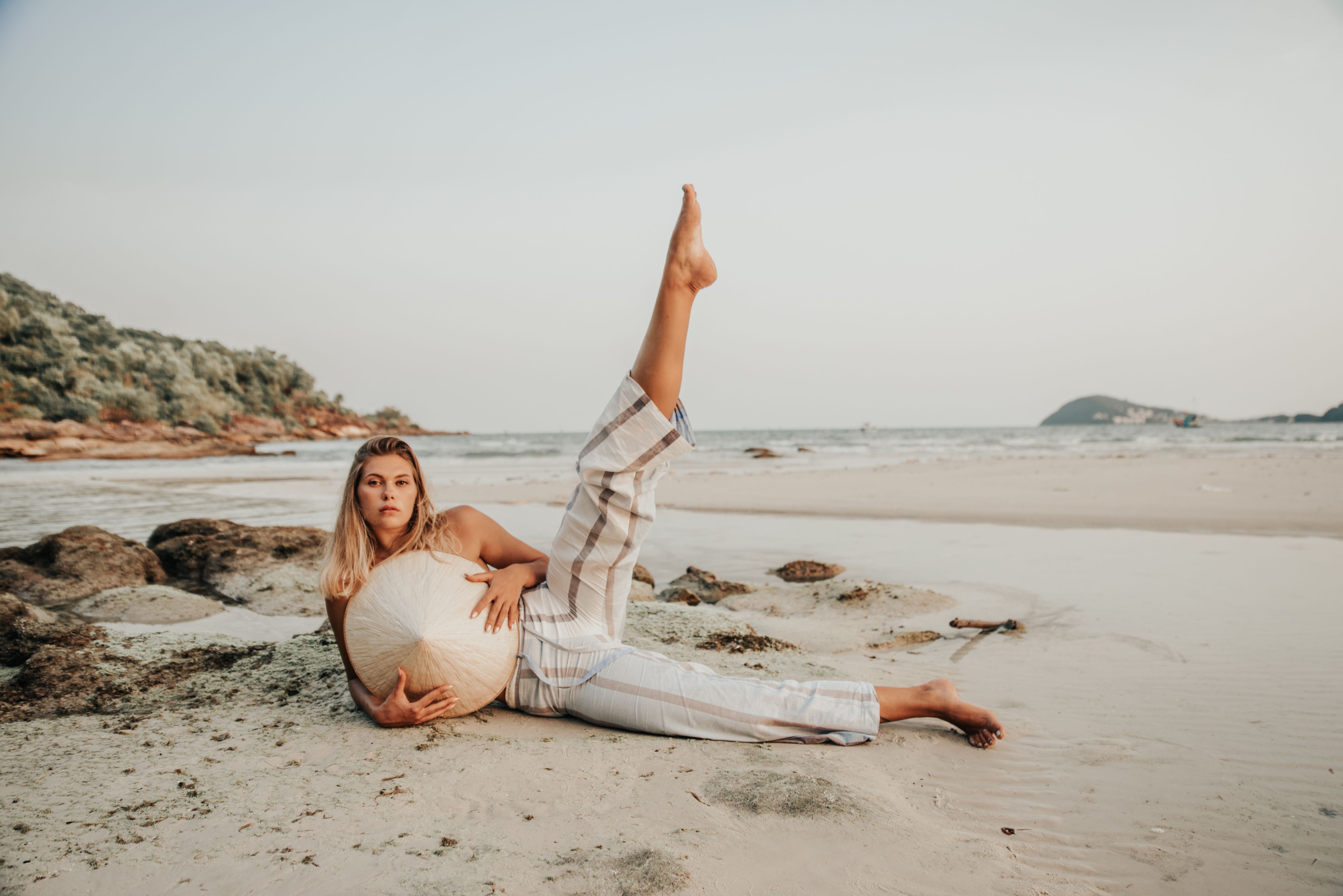 high-waisted linen-blend super wide leg pants