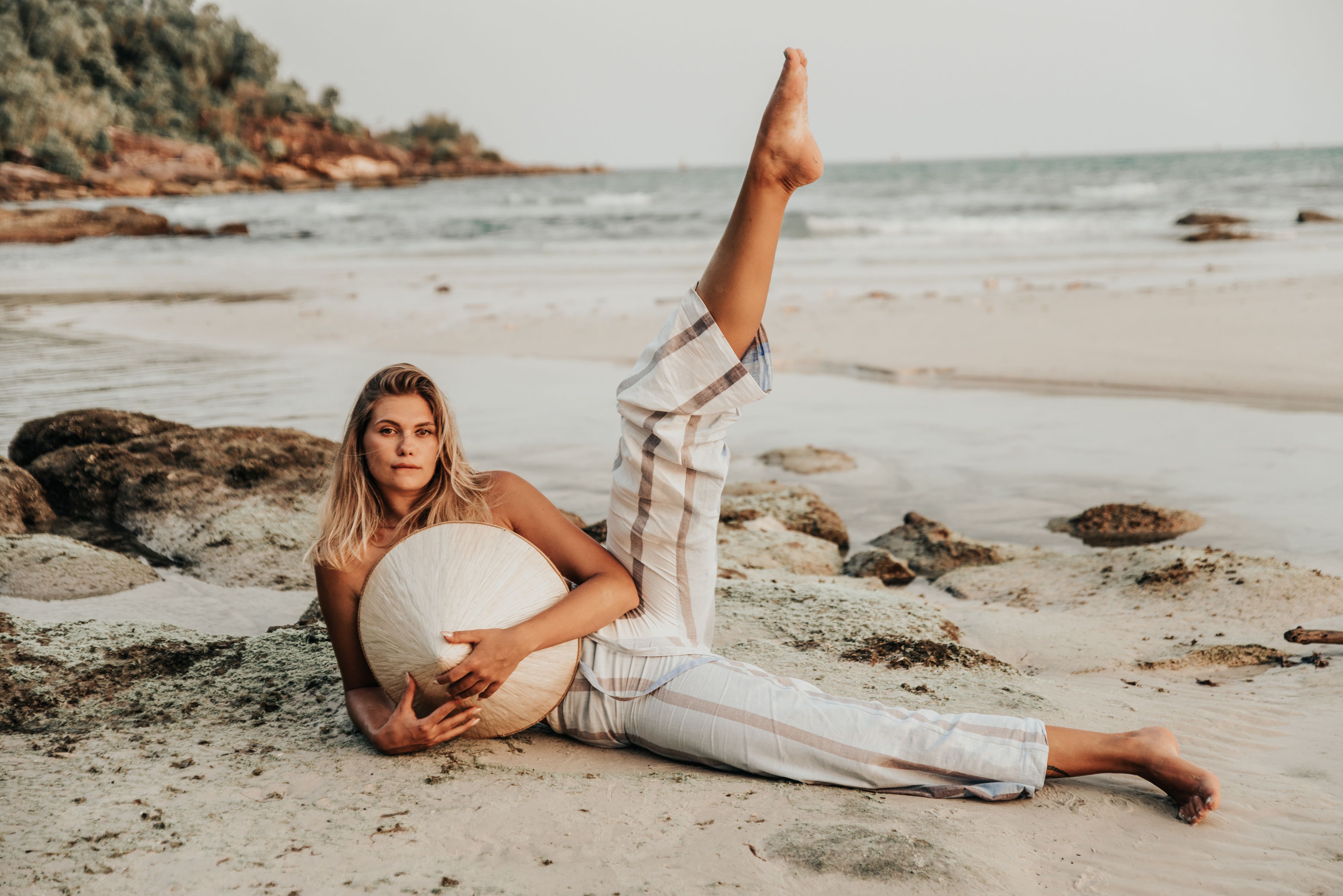 high-waisted playa wide-leg pants