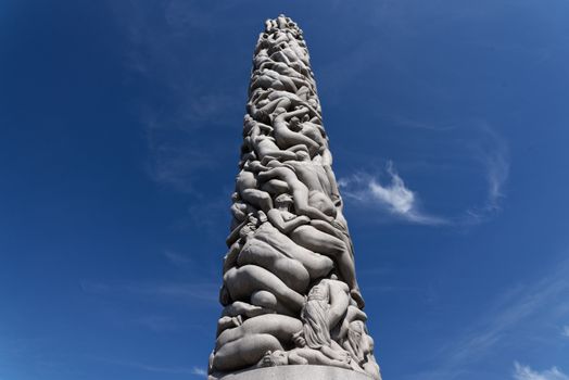 Vigeland sculpture park walk — Oslo