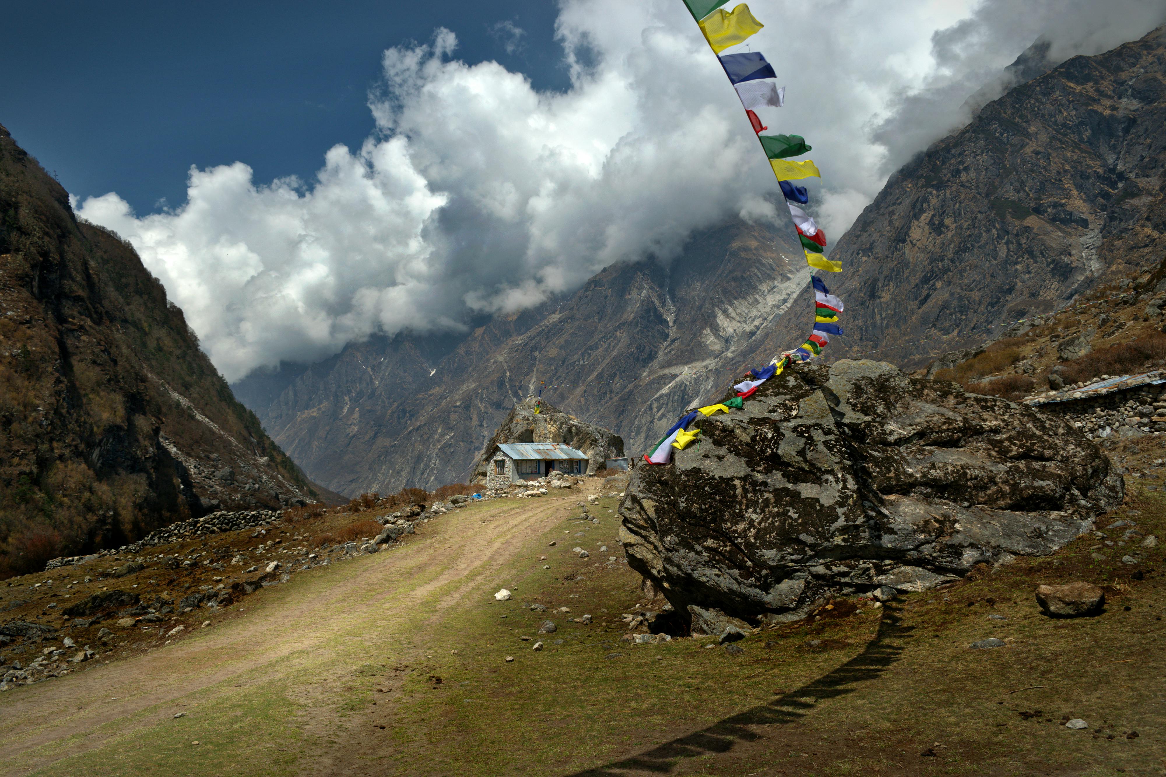 Trekking in Nepal: Essential Tips for an Unforgettable Adventure