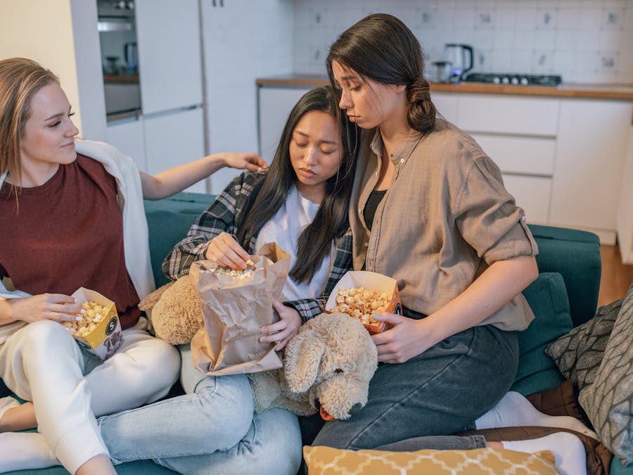 What happens to your stomach when you stop eating carbs?