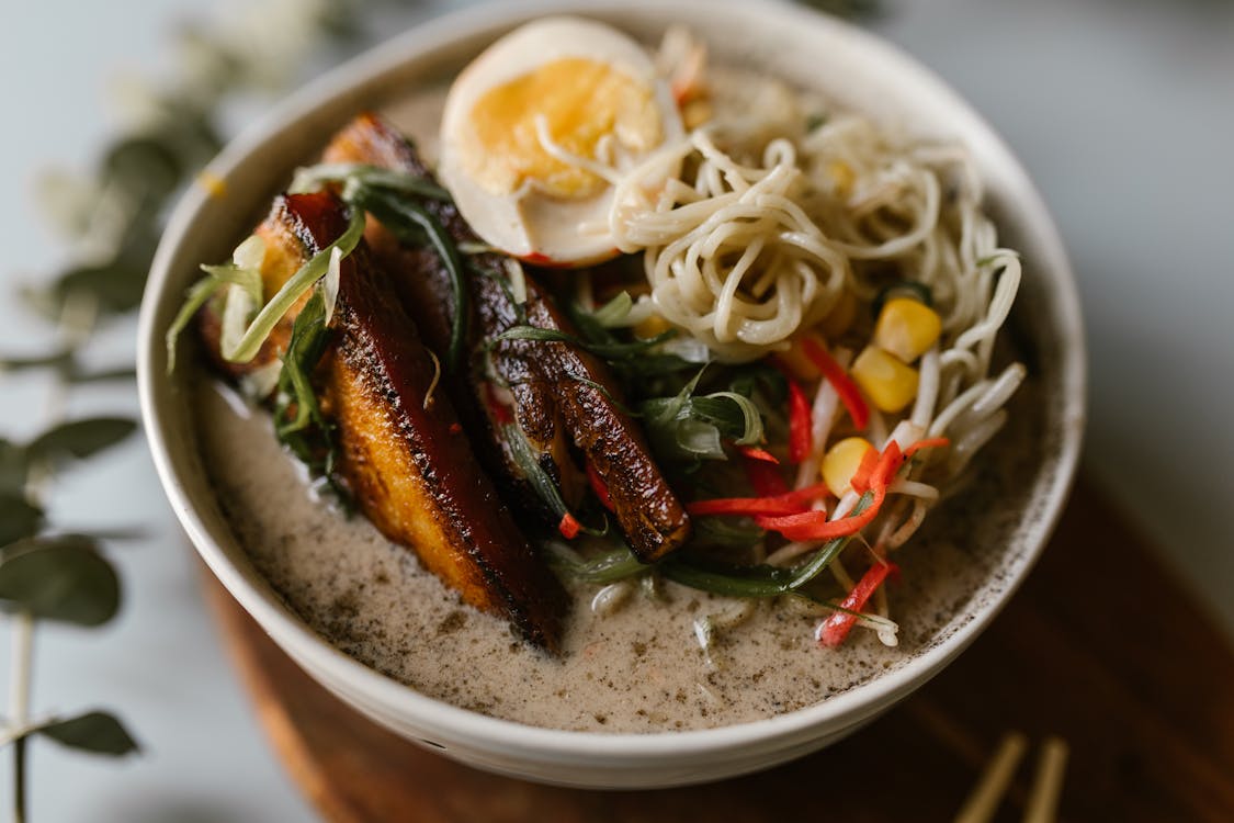 Cooked Food in the Bowl Ramen Noodle Recipes