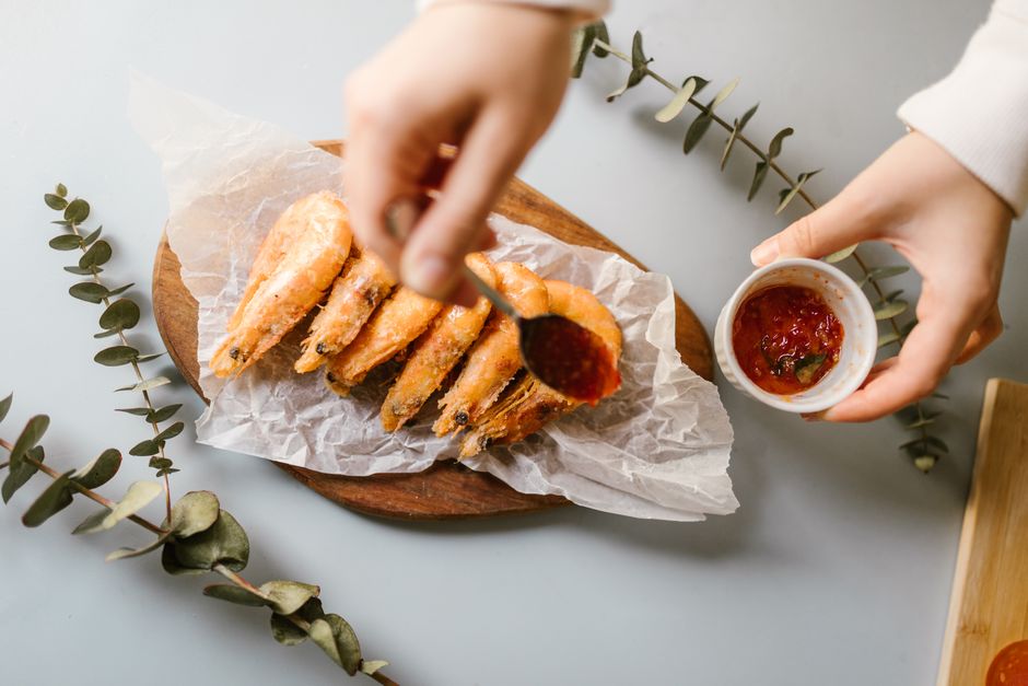Tips Memilih dan Mengolah Udang Segar untuk Udang Saus Padang Tips Memilih dan Mengolah Udang Segar untuk Udang Saus Padang