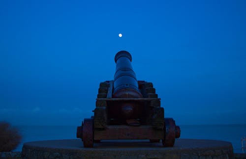 Kostnadsfri bild av kanon, måne, natt