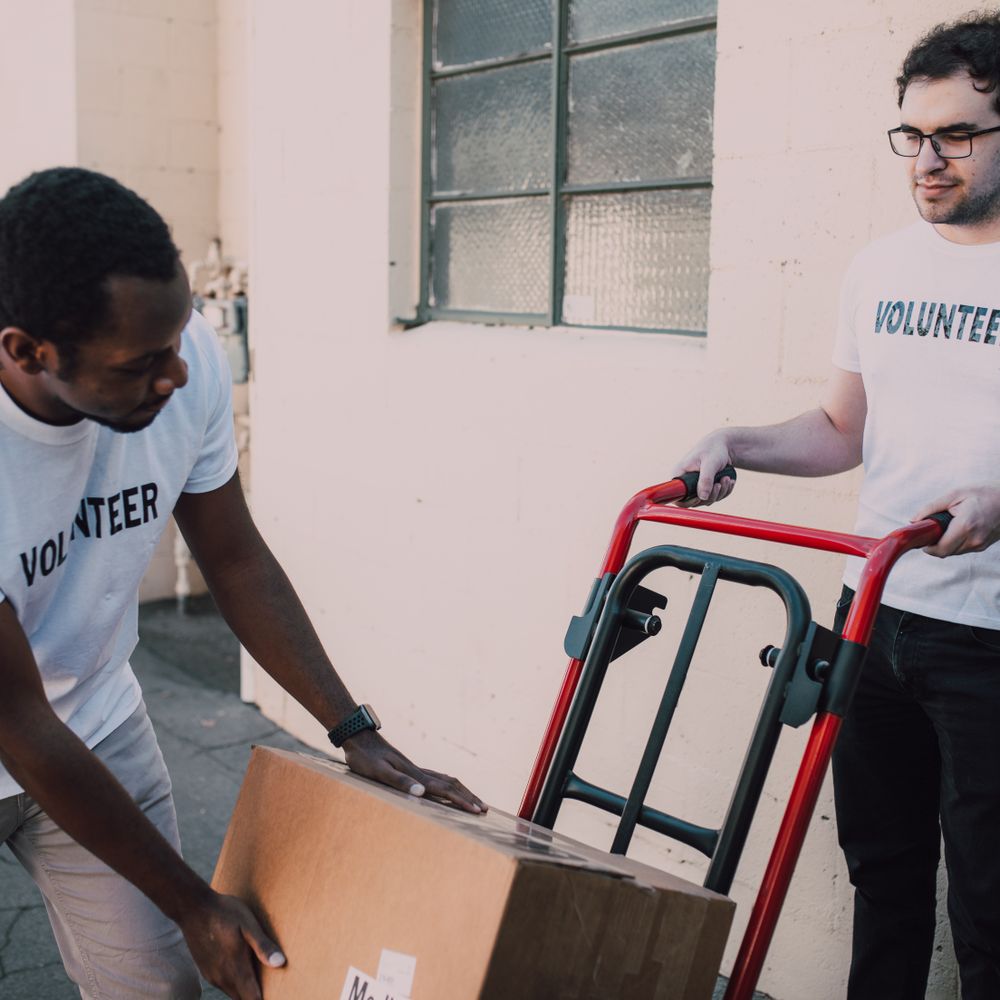 Taplow — belongings being loaded for transport to storage