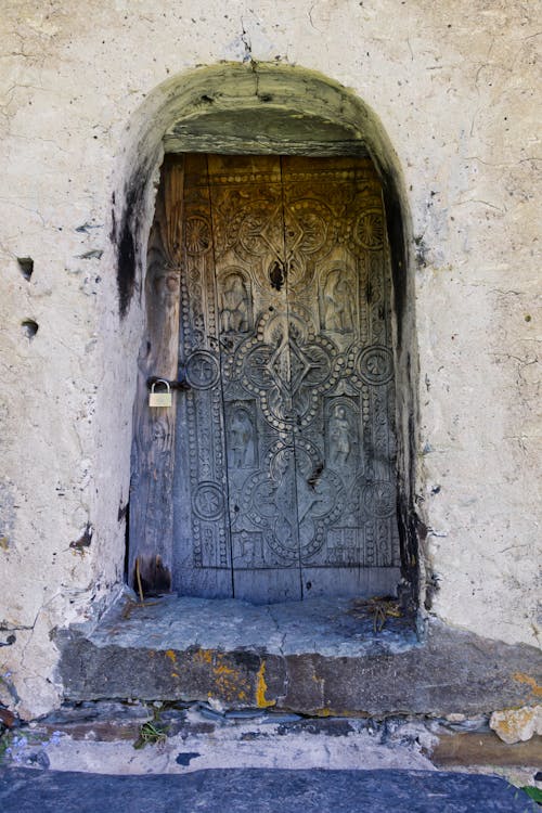 Free Photo of a Wooden Door with Carving Stock Photo