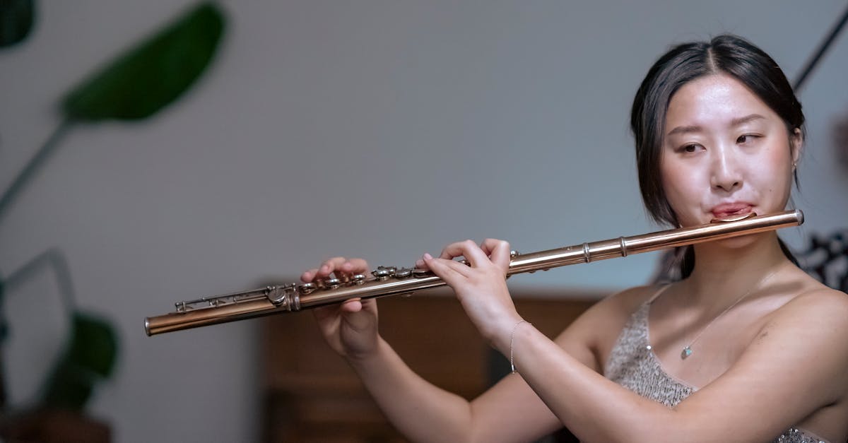 How to play racquetball solo