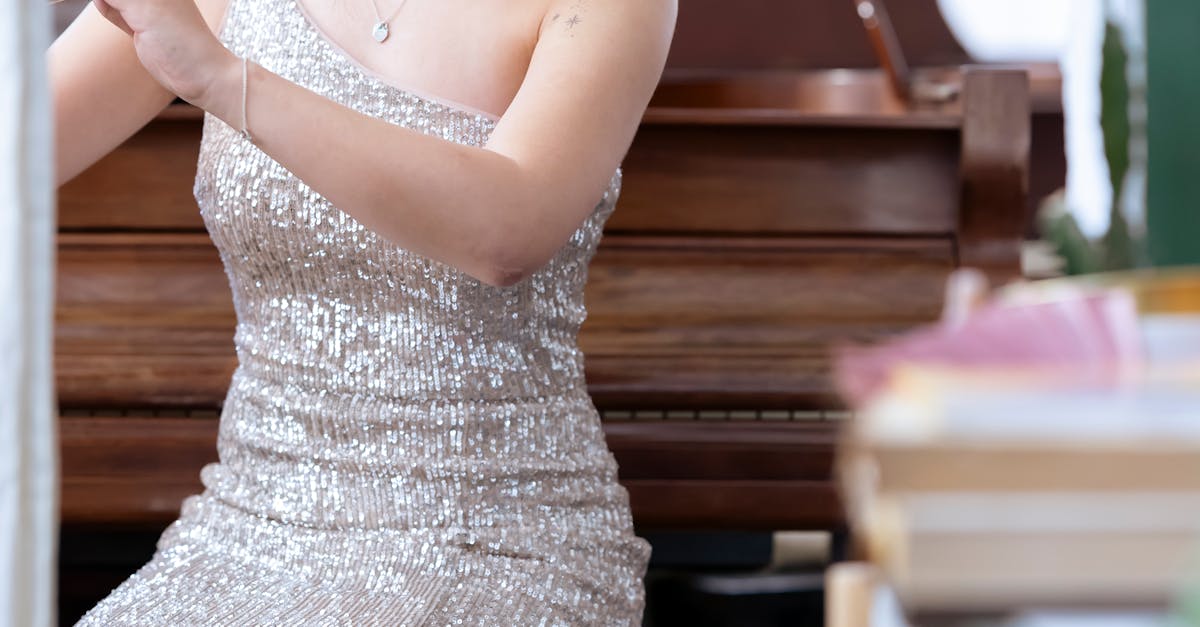 How to play the wooden flute for beginners