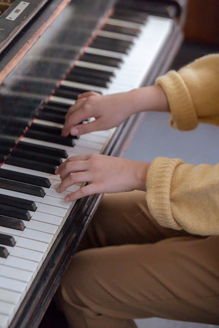 Who is the first female pianist?