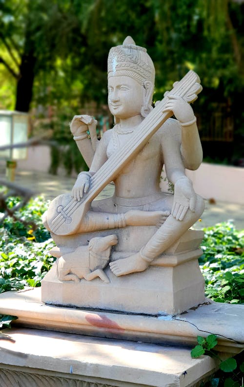 Free Saraswati Statue Stock Photo