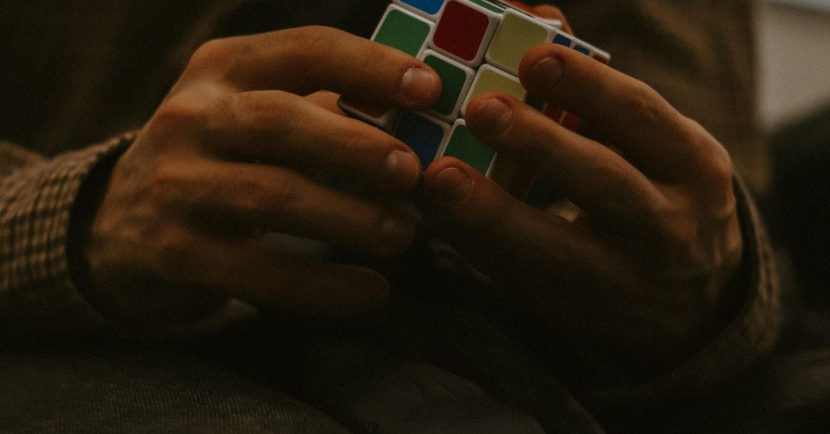 Los 12 sesgos que afectan la percepción y el rendimiento en los mercados financieros Los 12 sesgos que afectan la percepción y el rendimiento en los mercados financieros