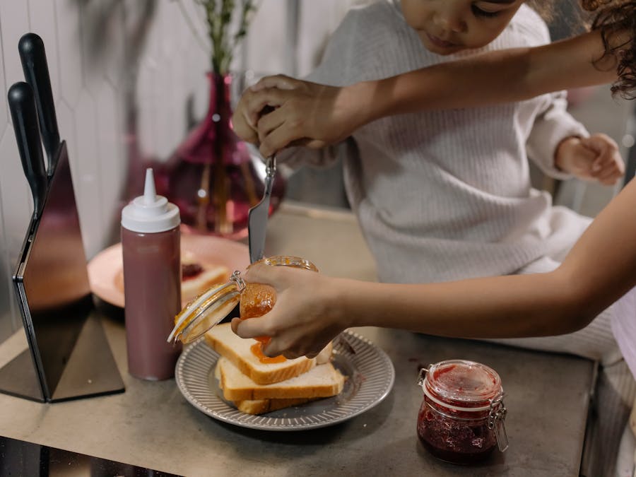 What can you put on a sandwich Besides Mayo?