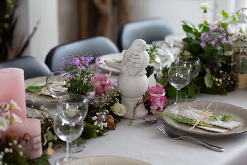 Foto d'estoc gratuïta de argenteria, arranjament floral, boda