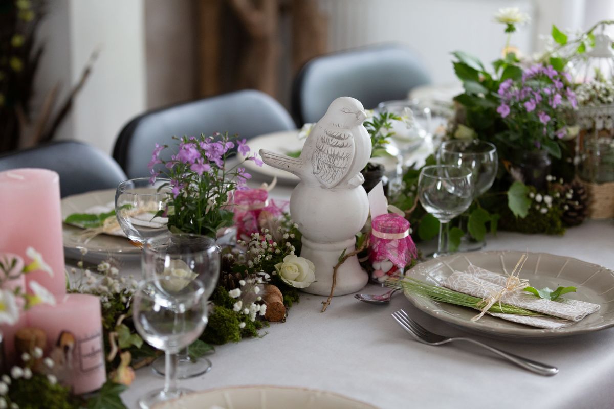Moderne Frühlings-Tischdeko: 6 DIY-Anleitungen + Tipps — Material-Übersicht
