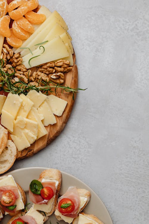 クルミ, セラミック板, チーズの無料の写真素材