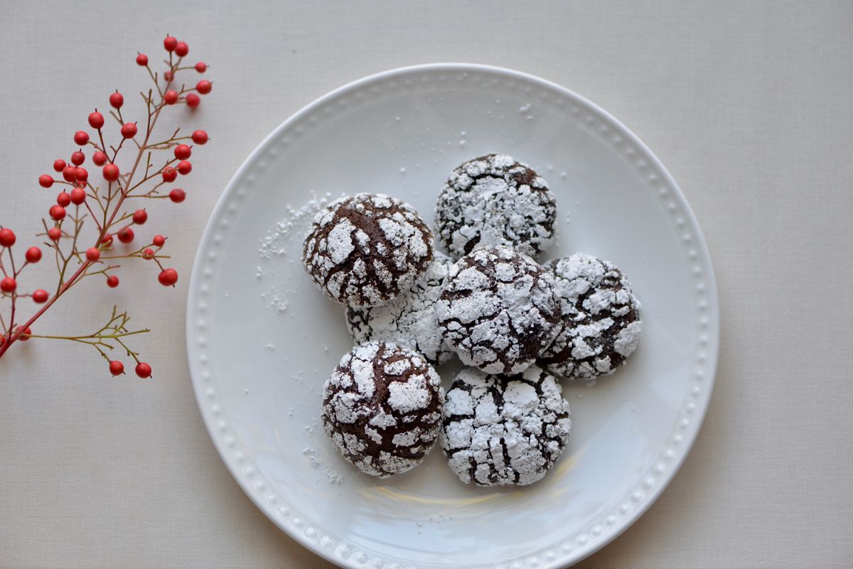 Tray of dark chocolate cookies flecked with sea salt. Photo by Melissa Huntsman on Pexels.
