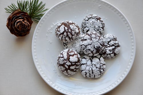 Chocolate Crinkle Cookies in a Plate