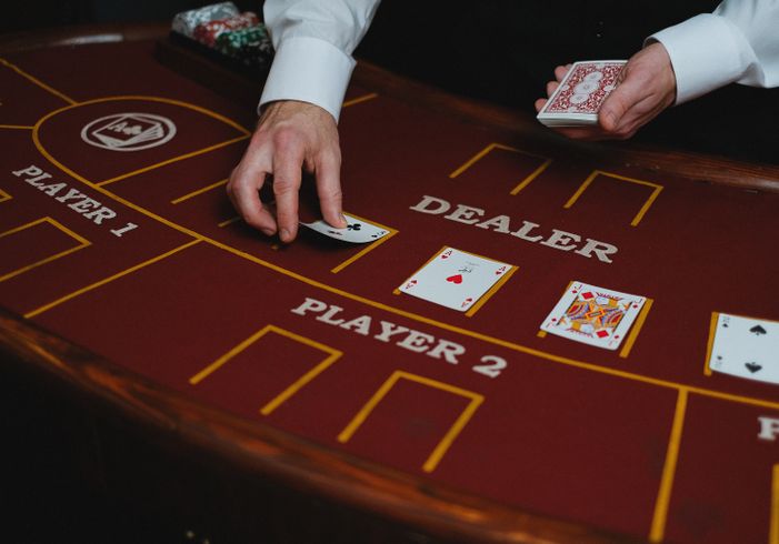 Online Casino: Spielautomaten und Live-Spiele im Überblick